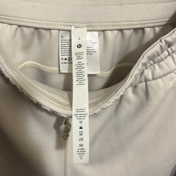 Softstreme High-Rise Short 4” - Picture 4 of 7